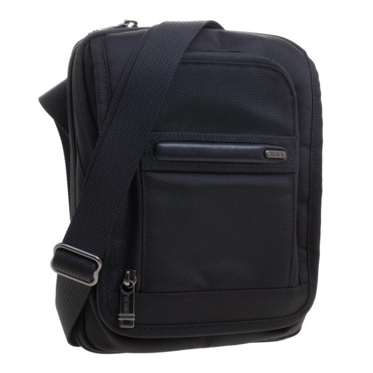 Pre Owned Tumi Black Nylon iPad Case Messenger Bag