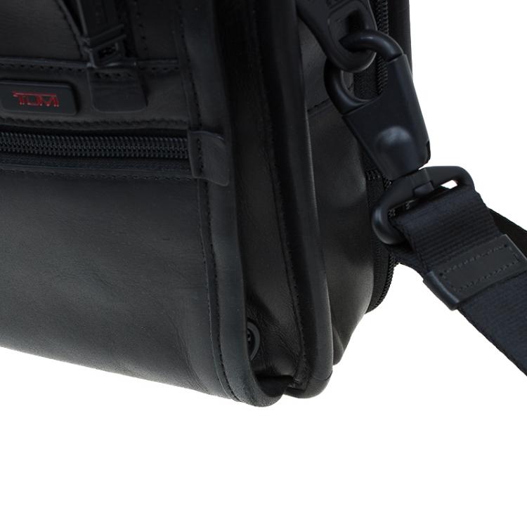 مملوكة مسبقًا Tumi Black Leather Alpha Slim Portfolio Laptop Bag 