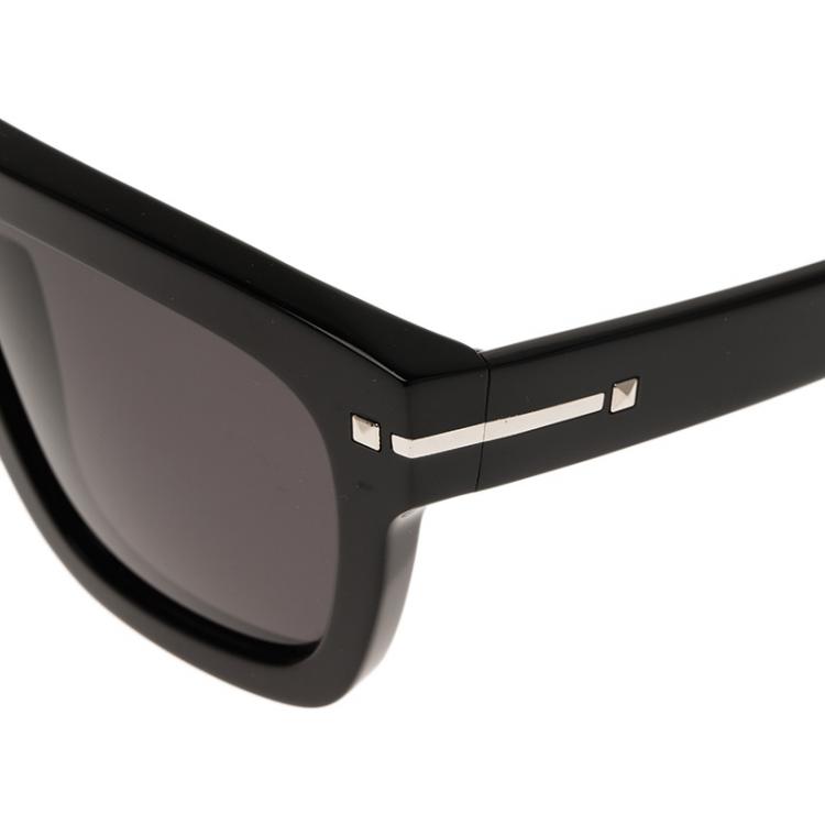 Pre Owned Valentino Black V702S Wayfarers