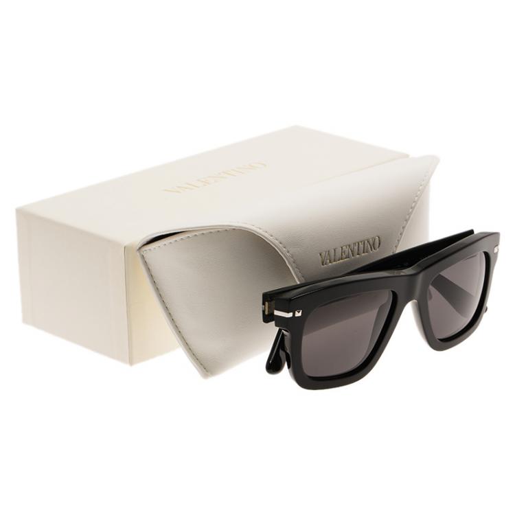 Pre Owned Valentino Black V702S Wayfarers