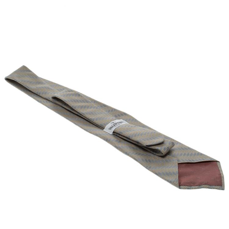Pre Owned Valentino Beige Patterned Silk Traditional Tie