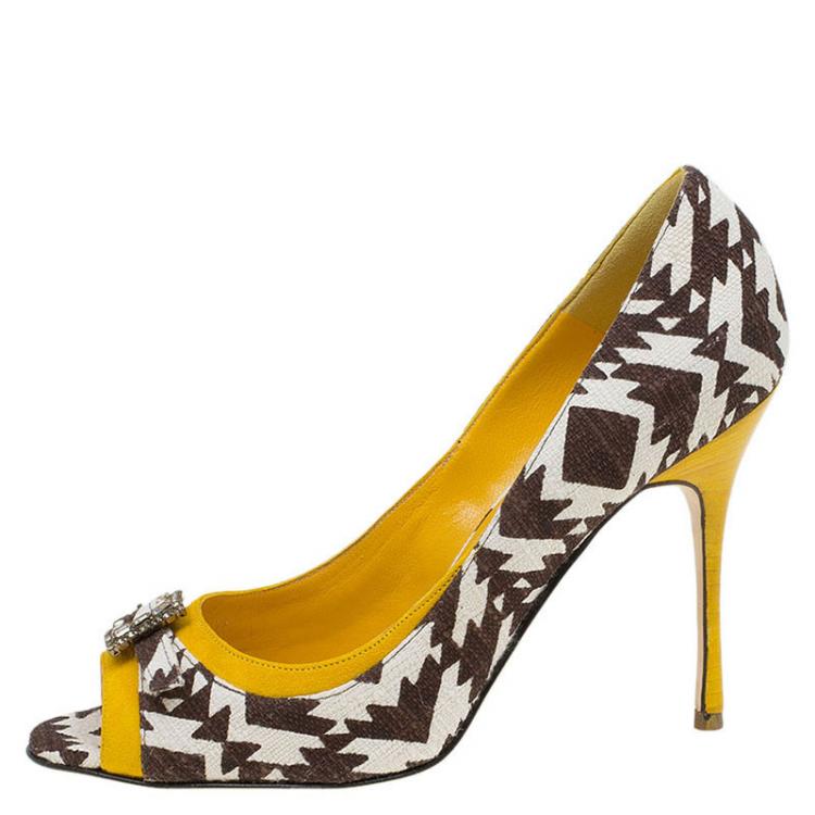 Pre Owned Manolo Blahnik Tricolor Printed Canvas Crystal Buckle Peep Toe Pumps Size 37.5