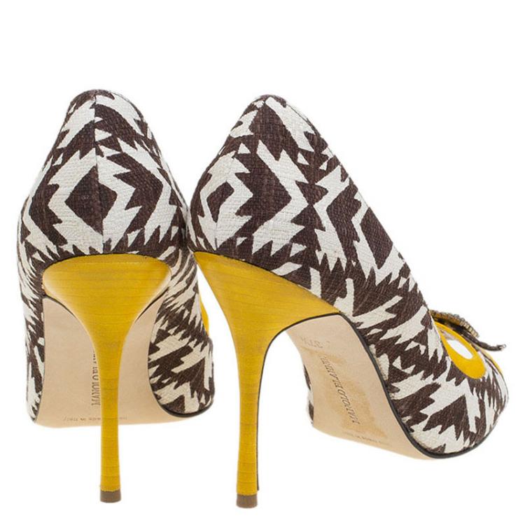 Pre Owned Manolo Blahnik Tricolor Printed Canvas Crystal Buckle Peep Toe Pumps Size 37.5