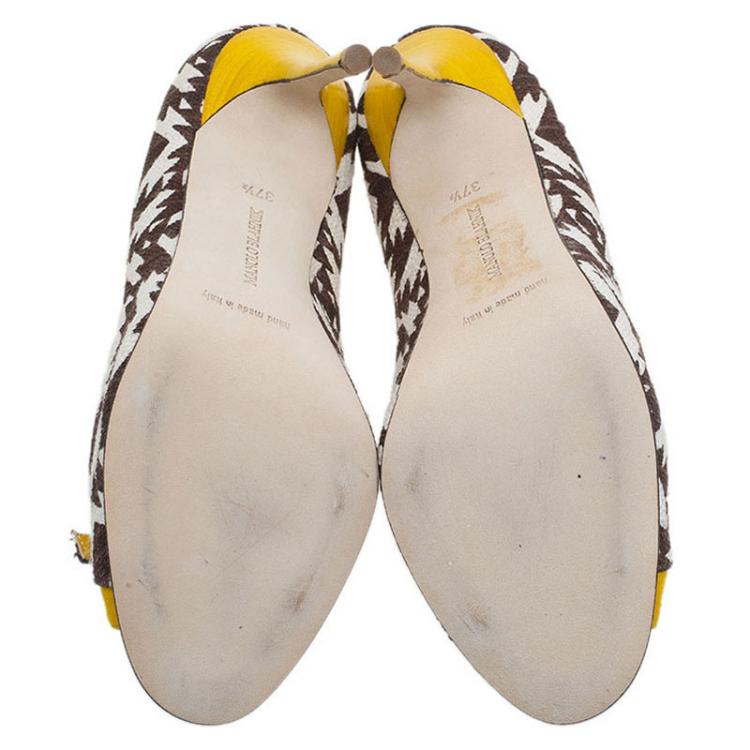 Pre Owned Manolo Blahnik Tricolor Printed Canvas Crystal Buckle Peep Toe Pumps Size 37.5