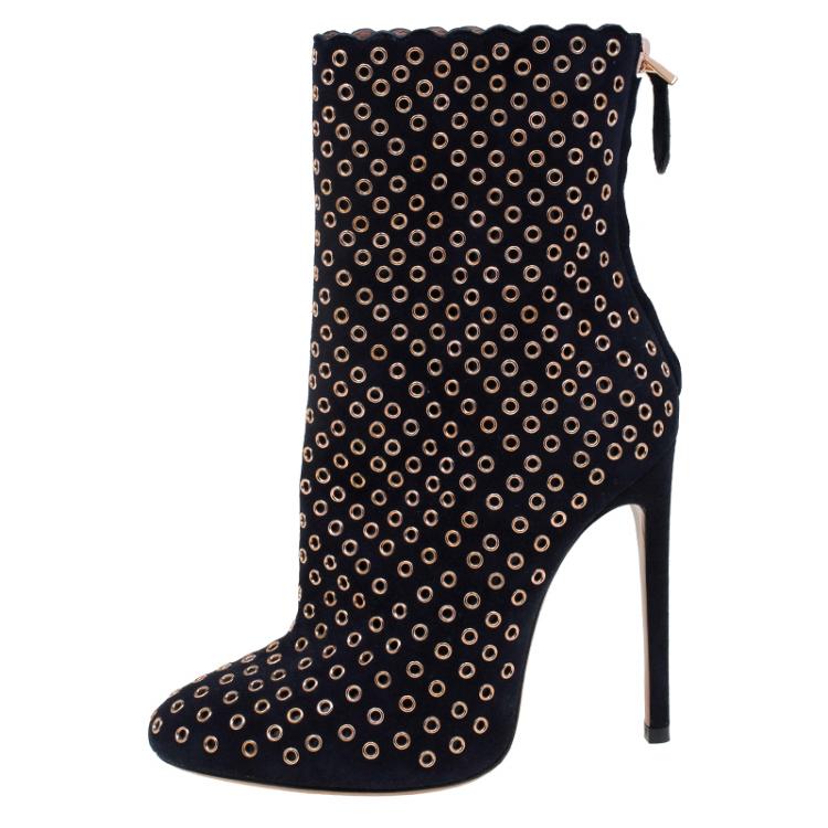 مملوكة مسبقًا Alaia Black Suede Eyelet Ankle Boots Size 38.5