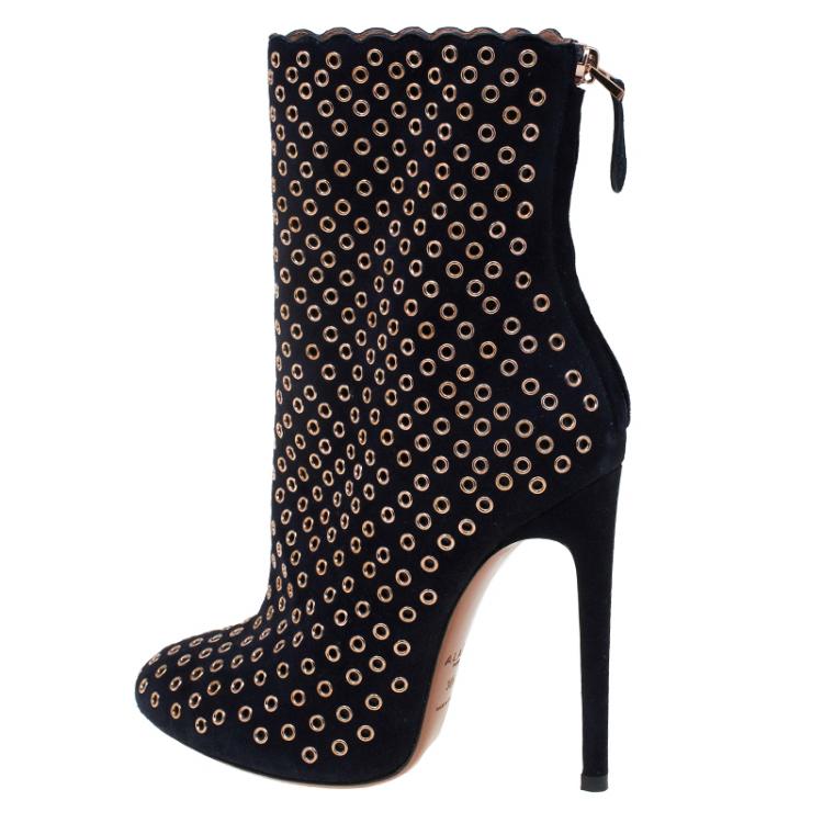 مملوكة مسبقًا Alaia Black Suede Eyelet Ankle Boots Size 38.5