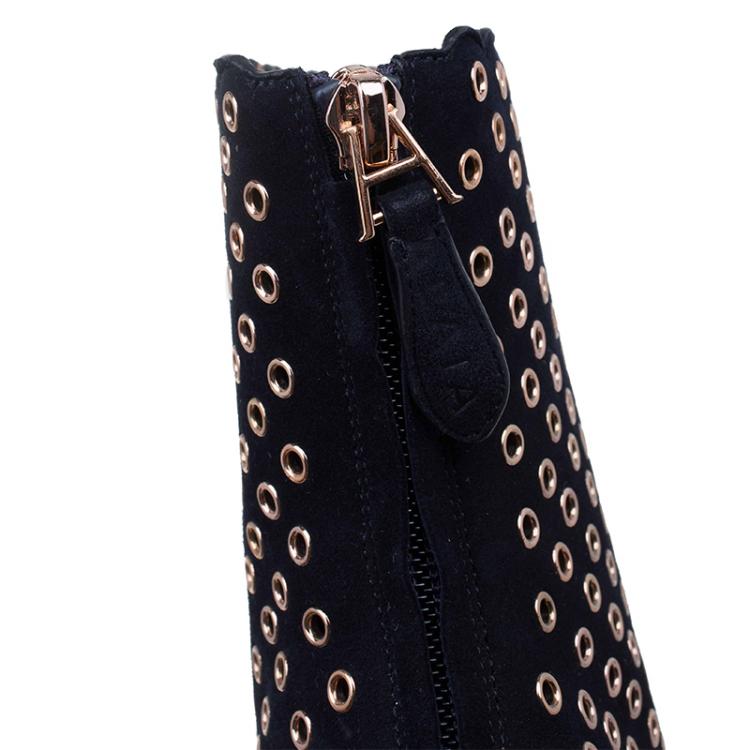 مملوكة مسبقًا Alaia Black Suede Eyelet Ankle Boots Size 38.5
