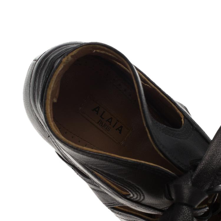 Pre Owned Alaia Black Leather Cutout Lace Up Ankle Boots Size 38.5