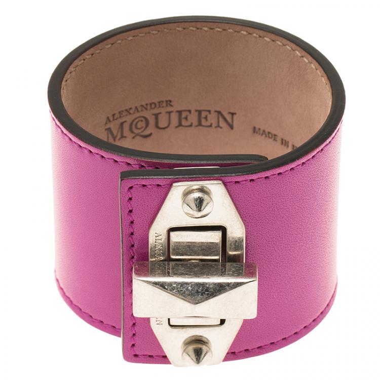 Pre Owned Alexander McQueen Turn Lock Pink Leather Bracelet