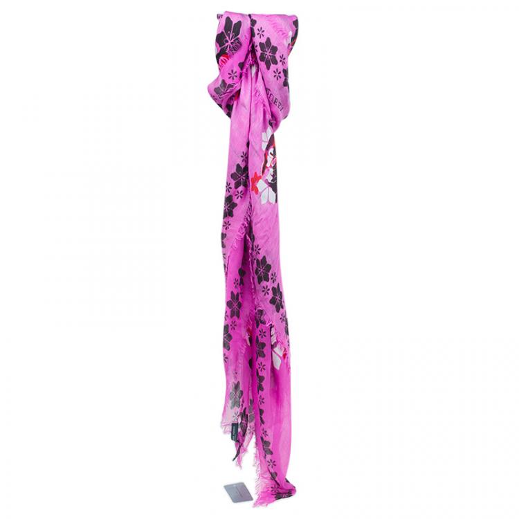 Pre Owned Alexander McQueen Pink Skull Printed Silk Square Scarf