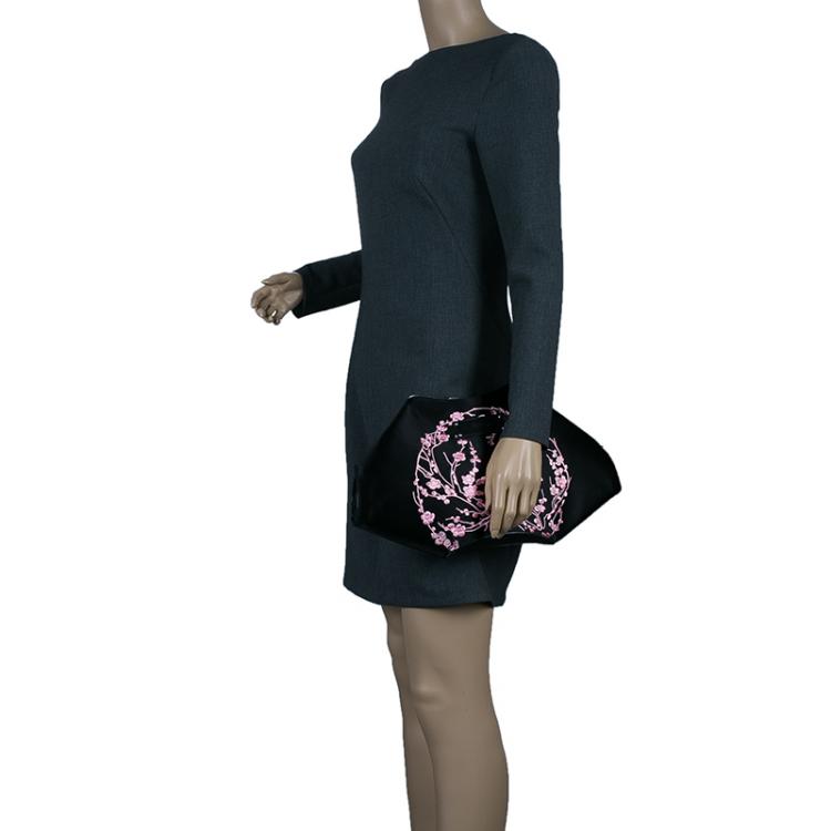 Pre Owned Alexander McQueen Black Satin Medium Embroidered Floral De Manta Clutch