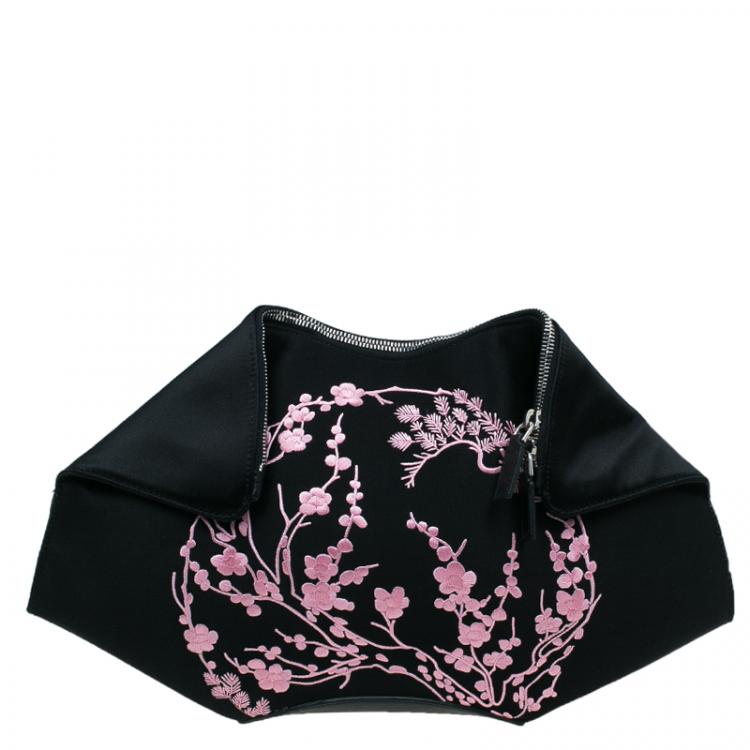 Pre Owned Alexander McQueen Black Satin Medium Embroidered Floral De Manta Clutch