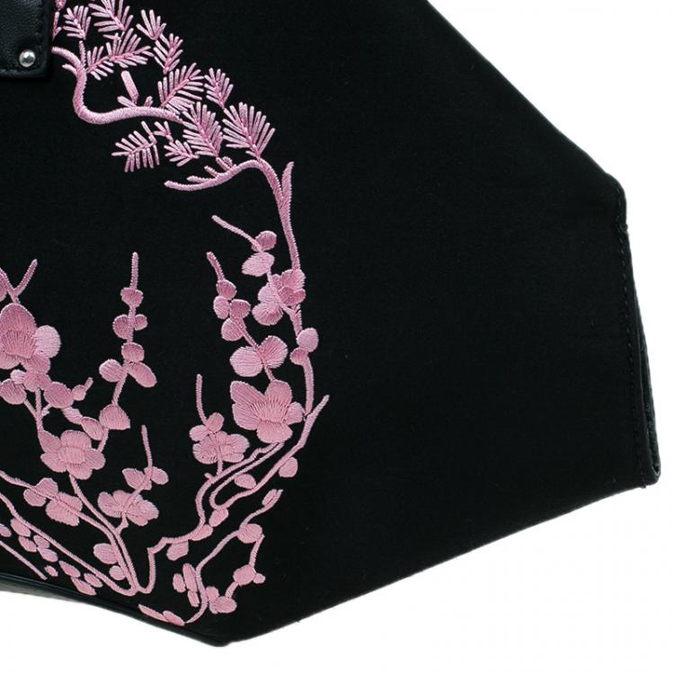 Pre Owned Alexander McQueen Black Satin Medium Embroidered Floral De Manta Clutch