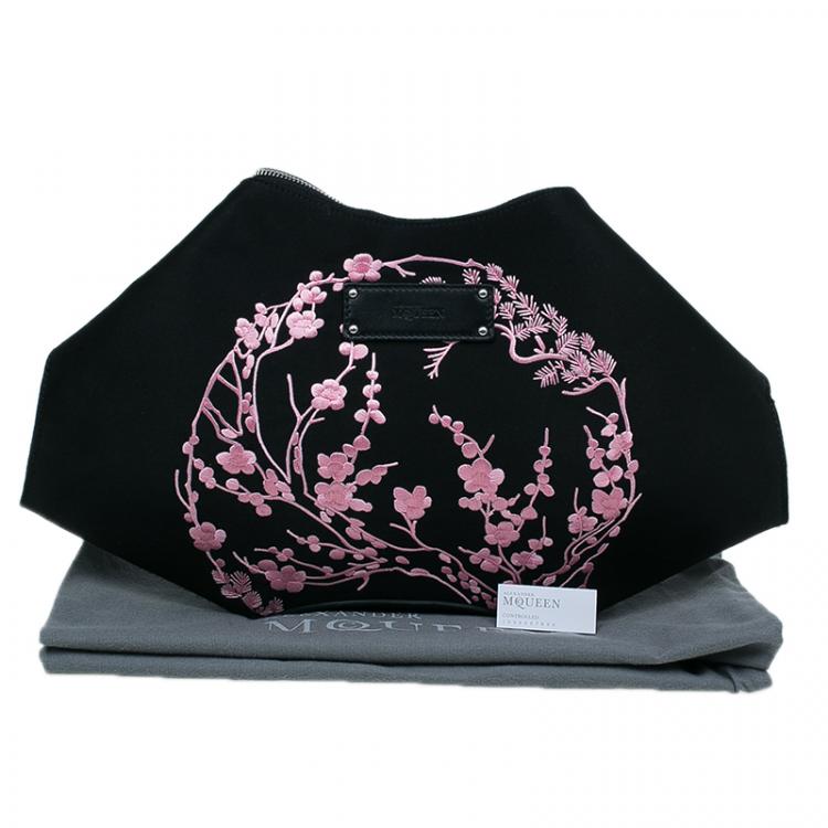 Pre Owned Alexander McQueen Black Satin Medium Embroidered Floral De Manta Clutch