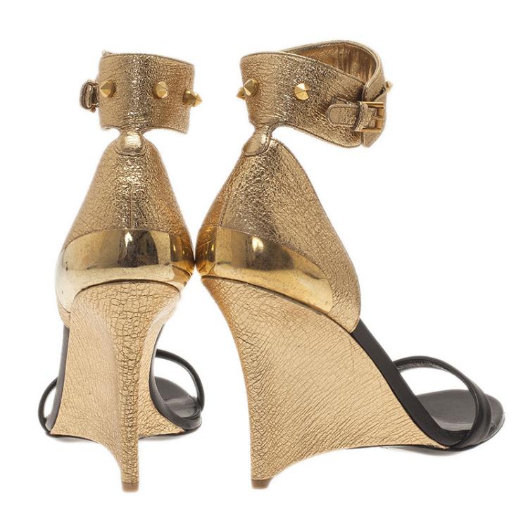 Pre Owned Alexander McQueen Two Tone Leather Studded Ankle Strap Wedges Size 40