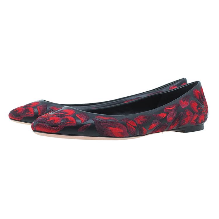 Pre Owned Alexander McQueen Red Tulip Embroidered Ballet Flats Size 41