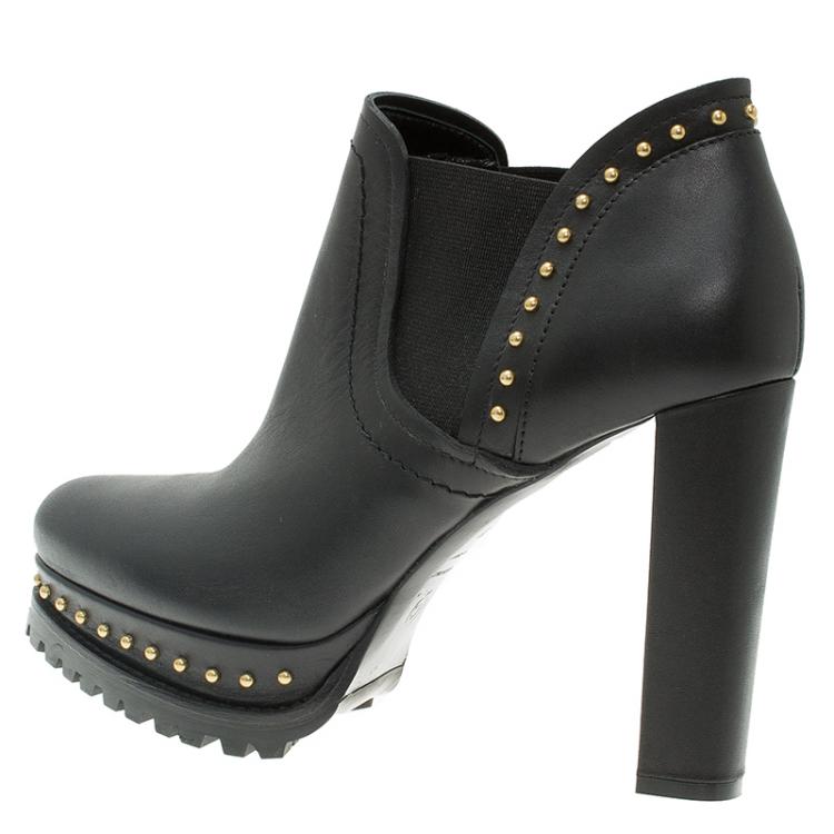 مملوكة مسبقًا Alexander McQueen Black Studded Platform Chelsea Ankle Boots Size 39