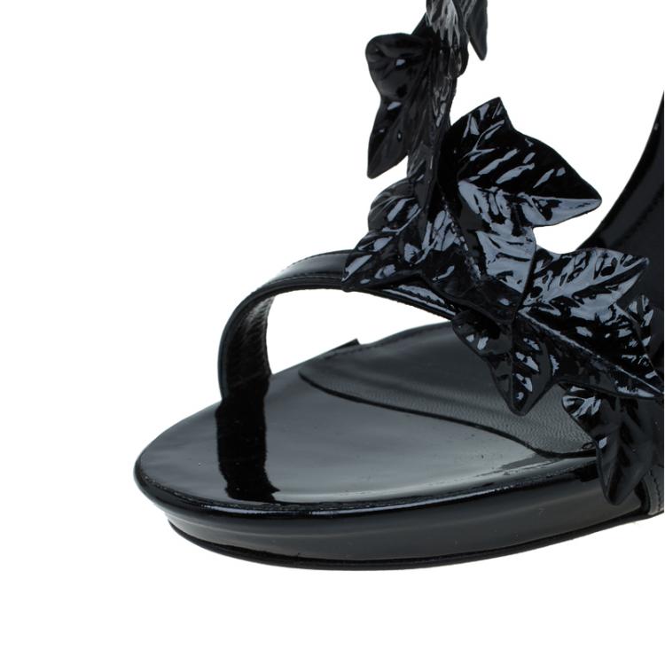 Pre Owned Alexander McQueen Black Patent Ivy Leaf Embellished Sandals Size 40