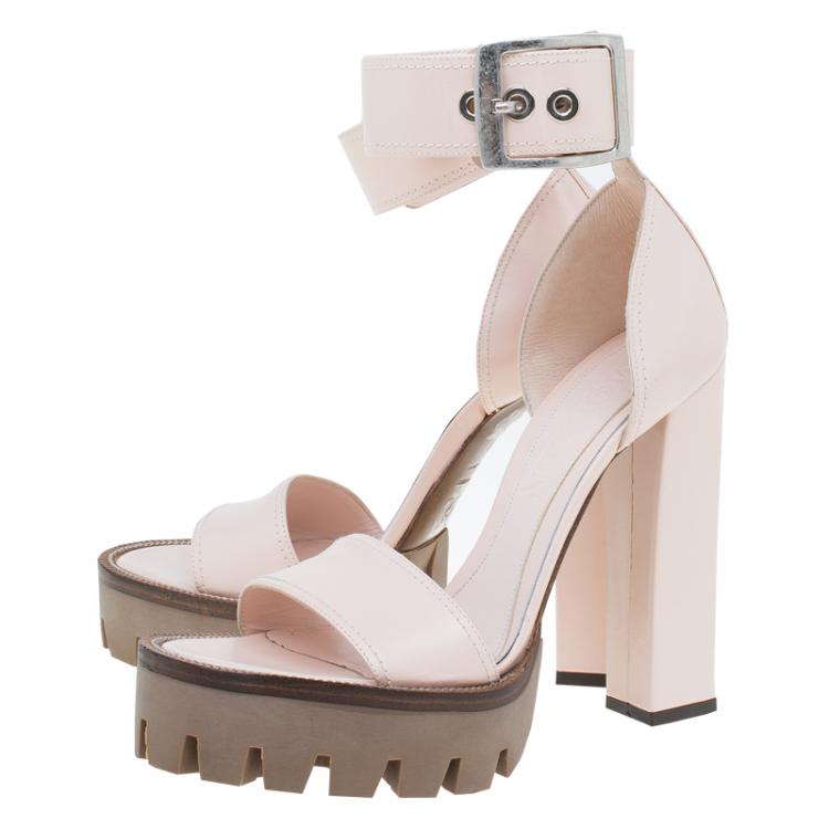 مملوكة مسبقًا Alexander McQueen Blush Pink Leather Platform Ankle Strap Sandals Size 38