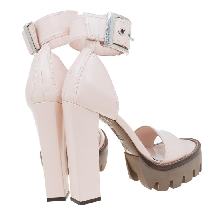 مملوكة مسبقًا Alexander McQueen Blush Pink Leather Platform Ankle Strap Sandals Size 38