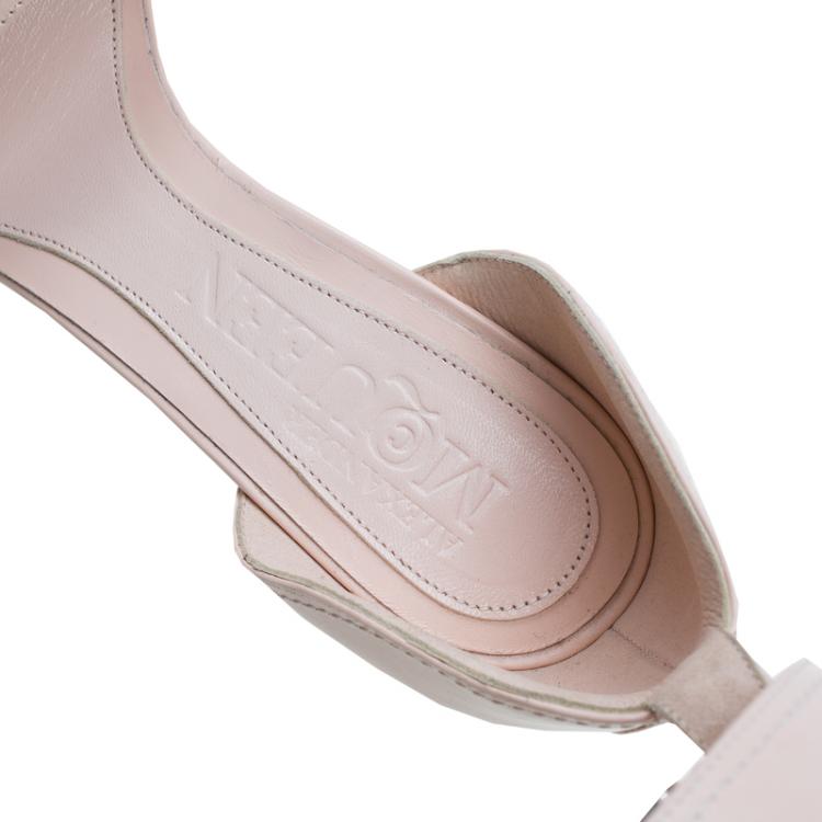 مملوكة مسبقًا Alexander McQueen Blush Pink Leather Platform Ankle Strap Sandals Size 38