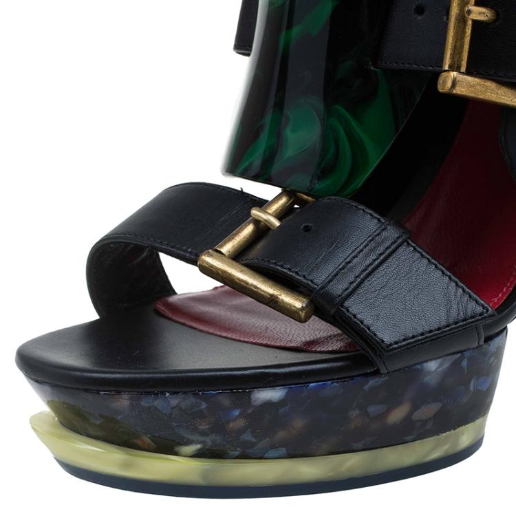 مملوكة مسبقًا Alexander McQueen Black Leather Plexi Plaque Strappy Platform Sandals 39