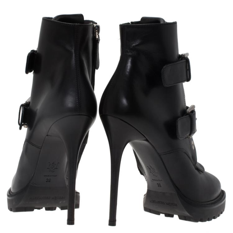 Pre Owned Alexander McQueen Black Buckled Leather Ankle Boots Size 39