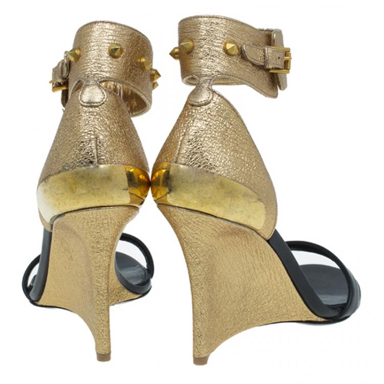 Pre Owned Alexander McQueen Black and Gold Leather Studded Wedge Sandals Size 37 