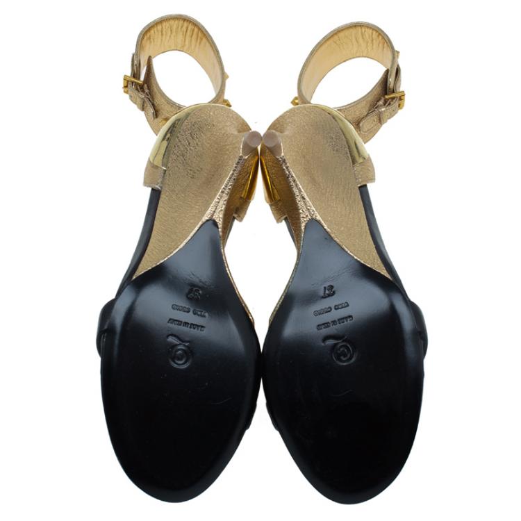 Pre Owned Alexander McQueen Black and Gold Leather Studded Wedge Sandals Size 37 