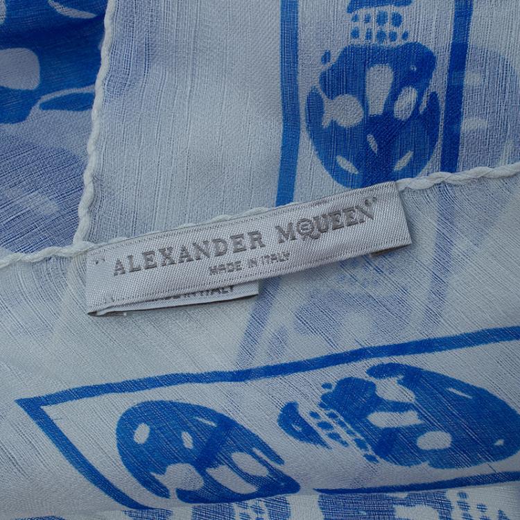مملوكة مسبقًا Alexander McQueen White and Blue Modal Cashmere Skull Kefia