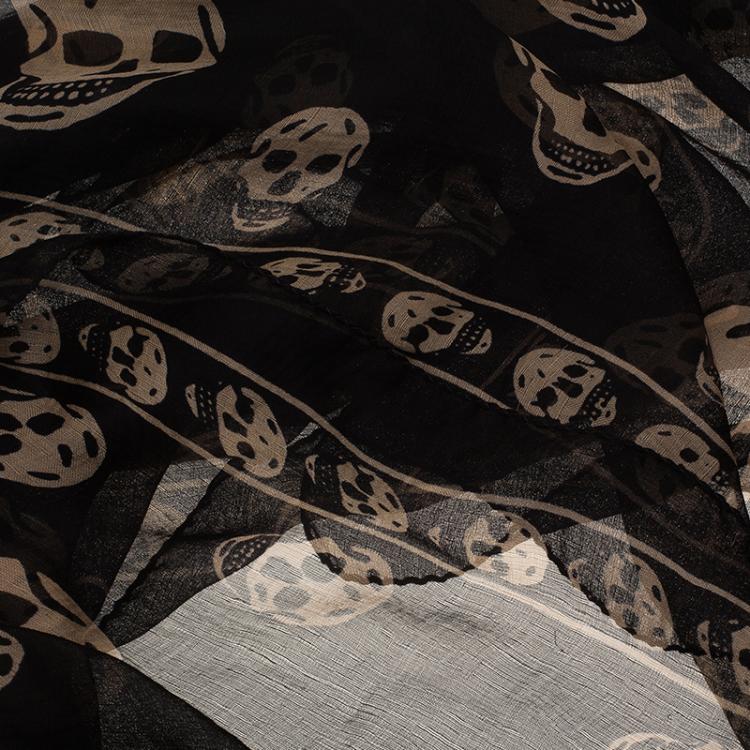 Pre Owned Alexander McQueen Black and Beige Silk Skull Print Scarf