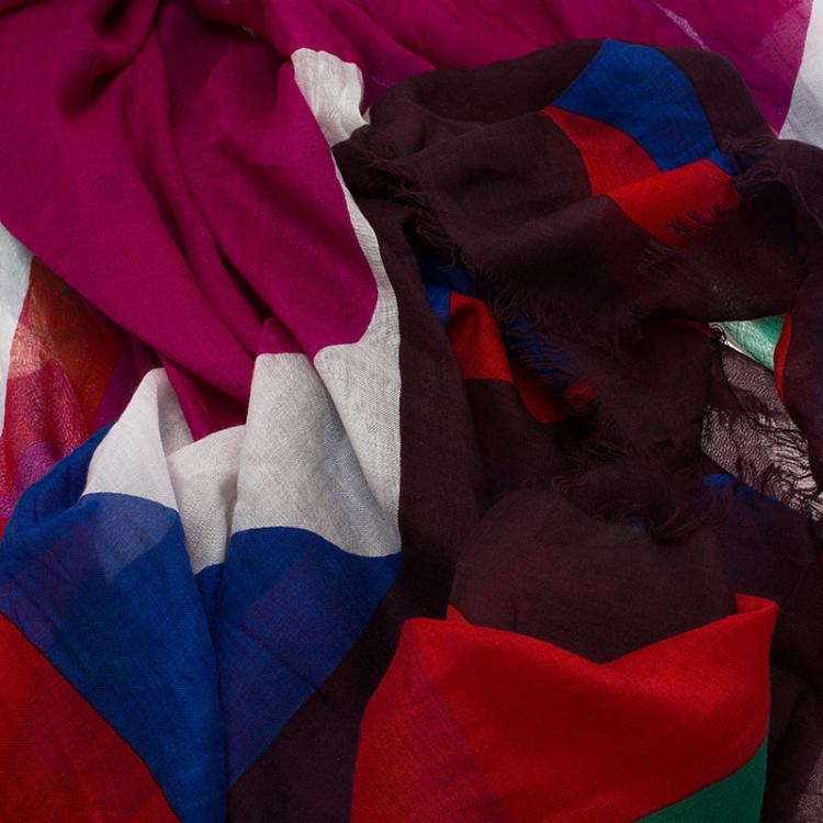 Pre Owned Alexander McQueen Multicolor Cut Out Big Skull Print Silk Modal Square Scarf