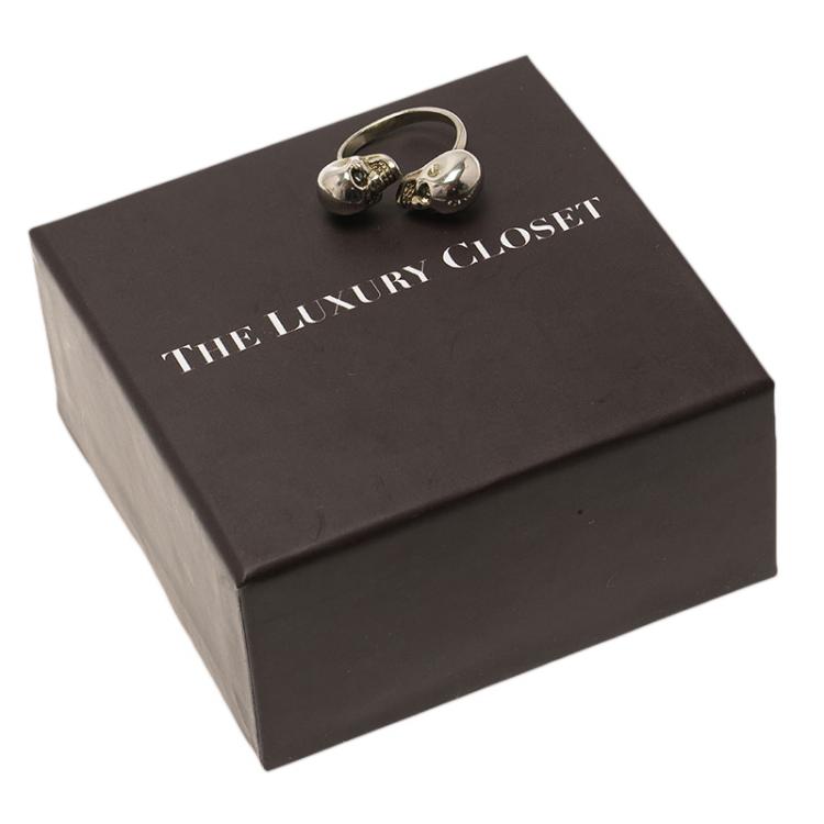 Pre Owned Alexander McQueen Twin Skull Crystal Silver Tone Ring Size 54.5