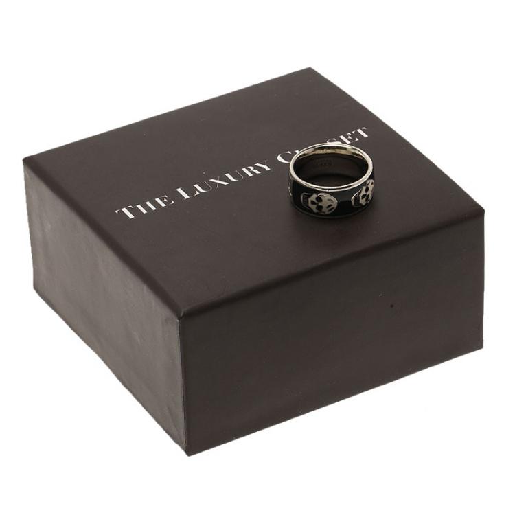 Pre Owned Alexander McQueen Black & White Enamel Skulls Silver Tone Band Ring Size 56