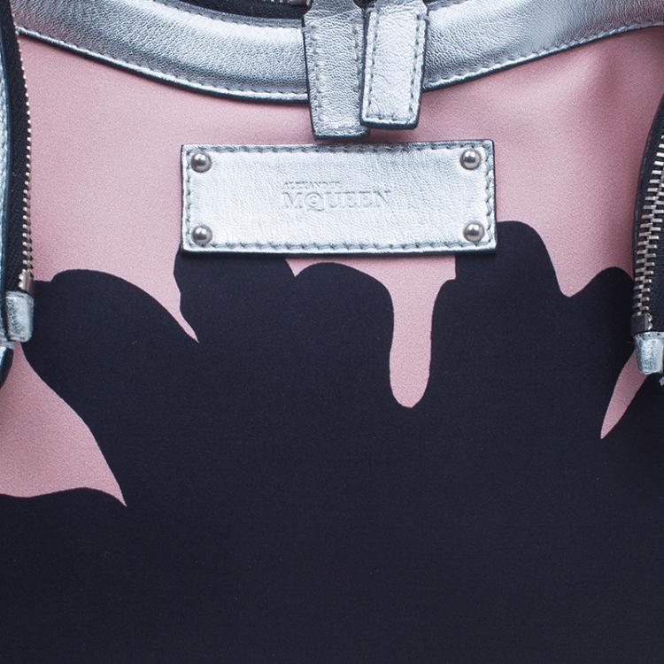 مملوكة مسبقًا Alexander McQueen Black/Pink Satin Medium Floral De Manta Clutch