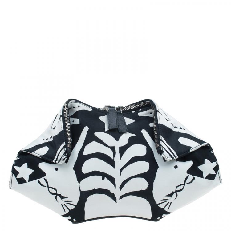 Pre Owned Alexander McQueen Black/White Satin Naive Pagan-Print Small De Manta Clutch