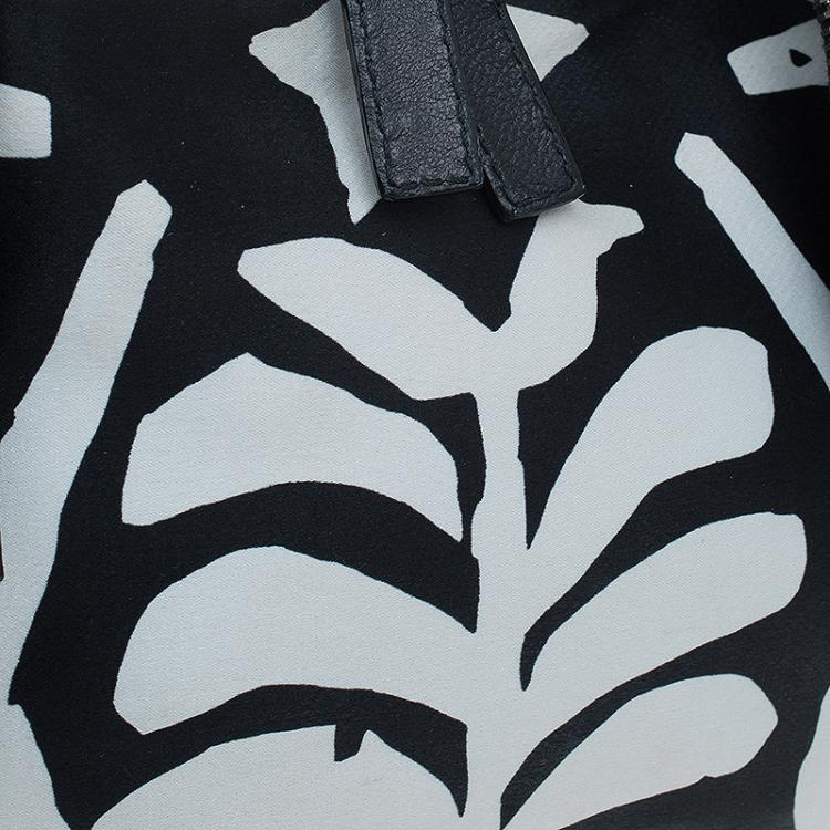 Pre Owned Alexander McQueen Black/White Satin Naive Pagan-Print Small De Manta Clutch