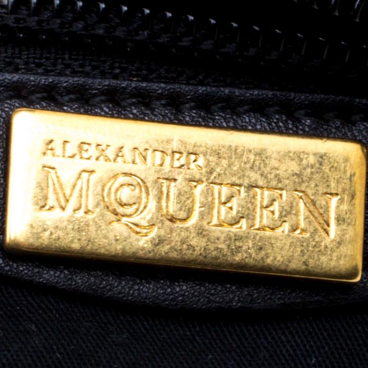 مملوكة مسبقًا Alexander McQueen Black Croc Embossed Patent Leather Elvie Satchel
