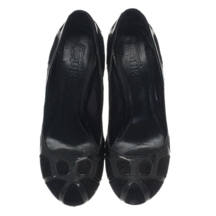 Pre Owned Alexander McQueen Black Suede and Leather Pumps Size 37.5 