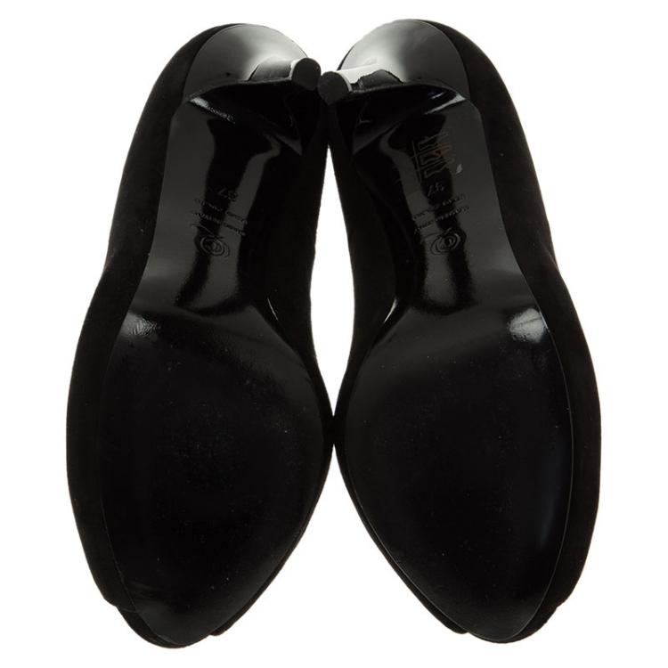 Pre Owned Alexander McQueen Black Suede Skull Peep Toe Pumps 37