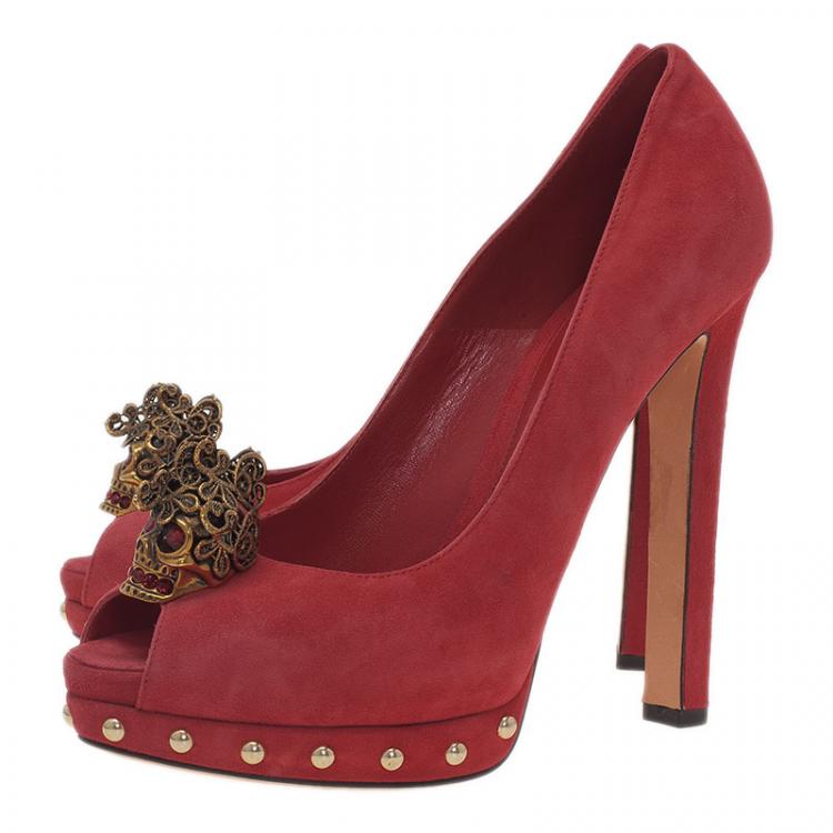 Pre Owned Alexander McQueen Red Suede Skull Embellished Platform Pumps Size 37.5 