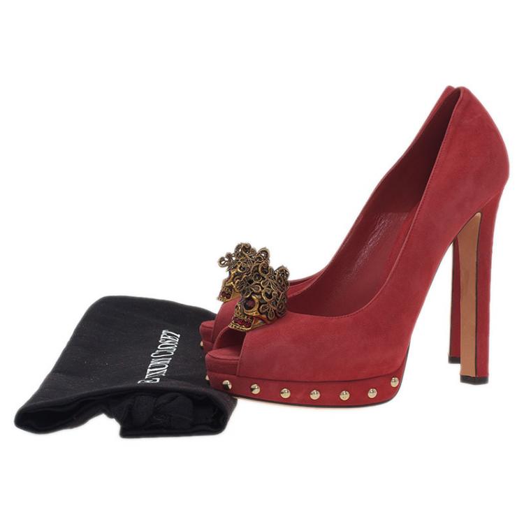 Pre Owned Alexander McQueen Red Suede Skull Embellished Platform Pumps Size 37.5 