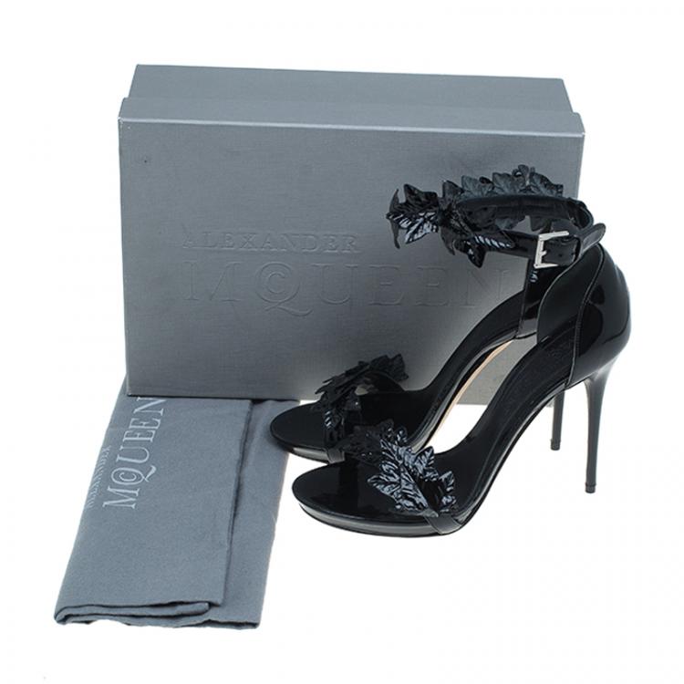 Pre Owned Alexander McQueen Black Patent Ivy Leaf Embellished Sandals Size 39