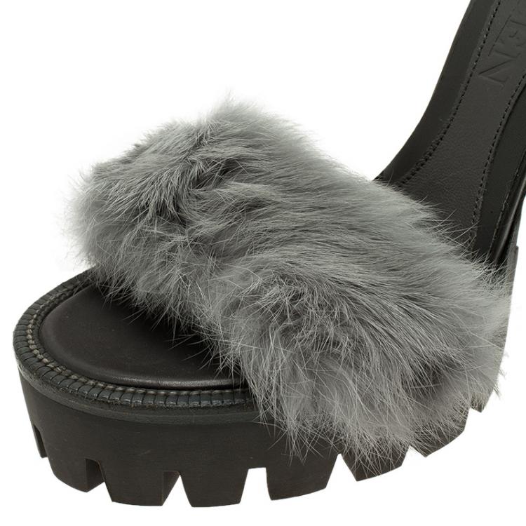 Pre Owned Alexander McQueen Grey Mink and Leather Buckle Detail  Ankle Strap Platform Sandals Size 38 