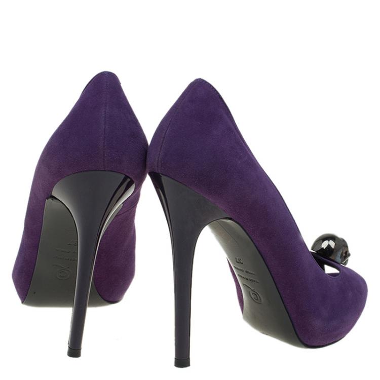 Pre Owned Alexander McQueen Purple Suede Skull Embellished Peep Toe Pumps Size 37