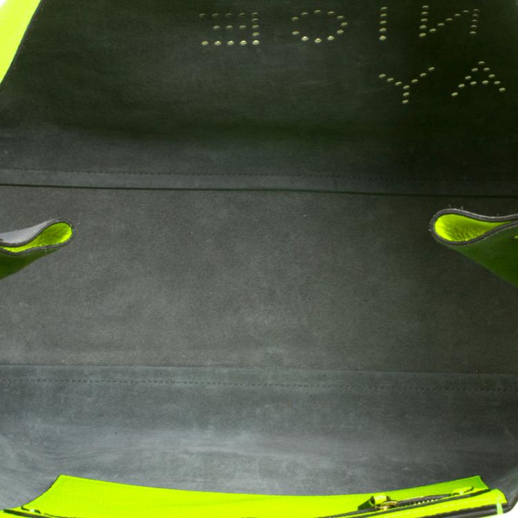 مملوكة مسبقًا Anya Hindmarch Neon Green Leather Maxi Ebury Have A Nice Day Tote