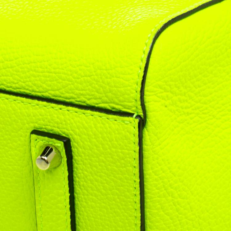 مملوكة مسبقًا Anya Hindmarch Neon Green Leather Maxi Ebury Have A Nice Day Tote