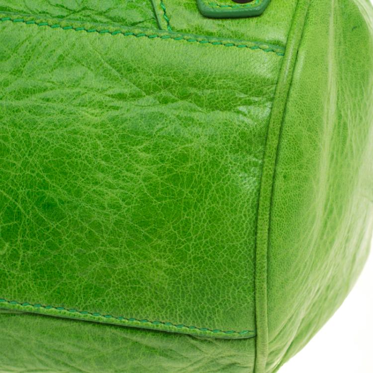 مملوكة مسبقًا Balenciaga Apple Green Leather Mini RH Twiggy Satchel