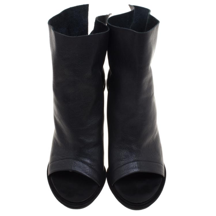 Pre Owned Balenciaga Black Leather Glove Ankle Boots Size 37