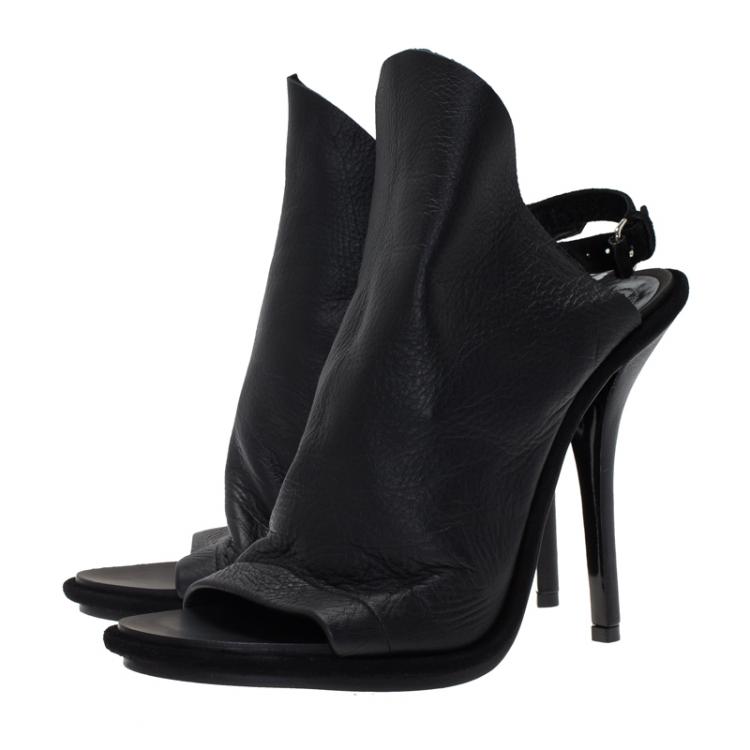 Pre Owned Balenciaga Black Leather Glove Sandals Size 40